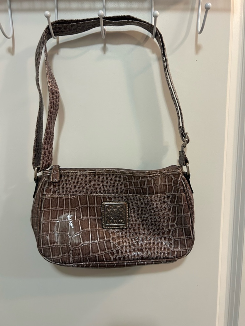 Vintage Y2K Brown Croc Embossed Shoulder Bag Patent Leather Baguette Purse